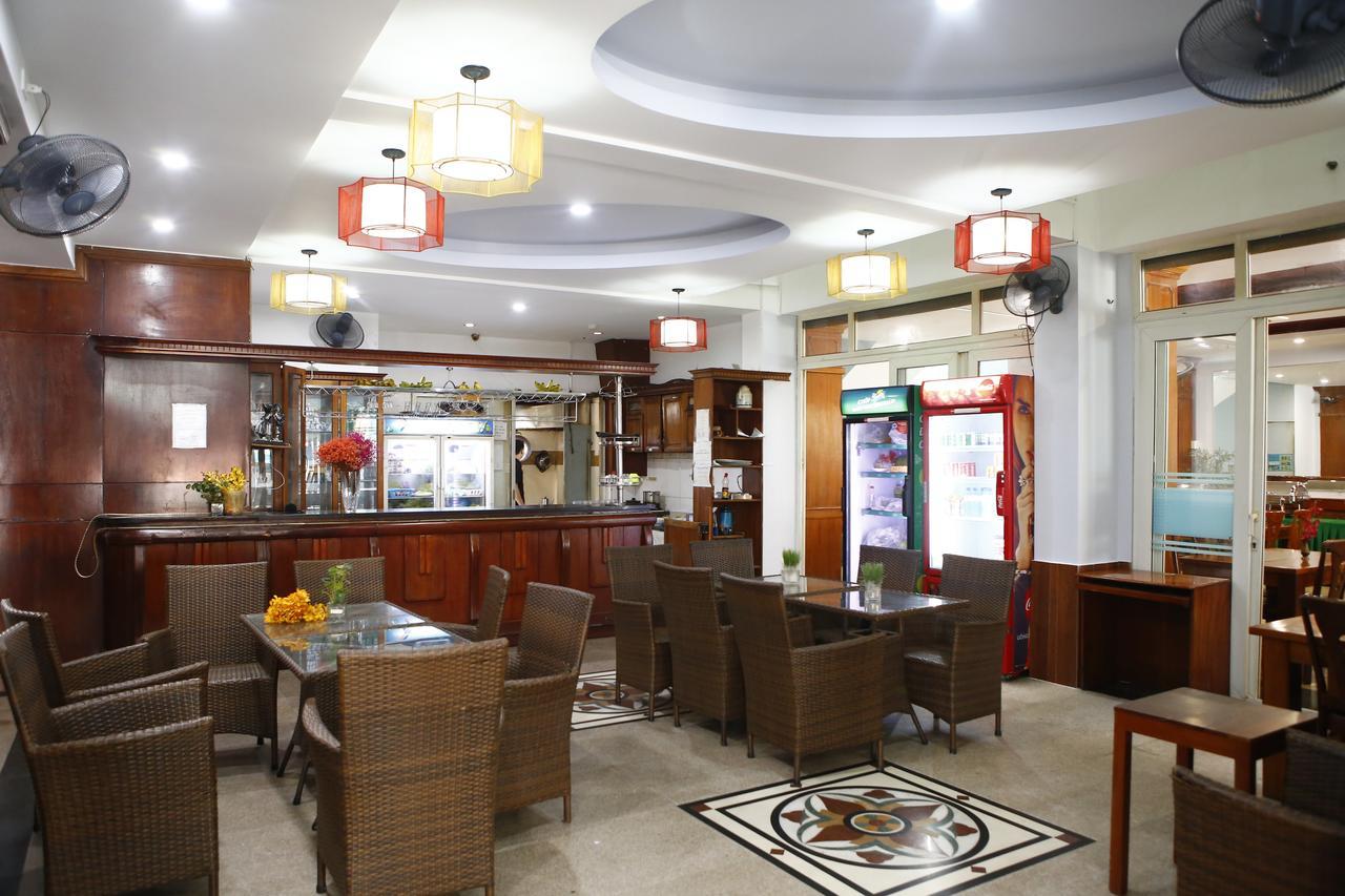 Phu An Hotel Хошимин Екстериор снимка