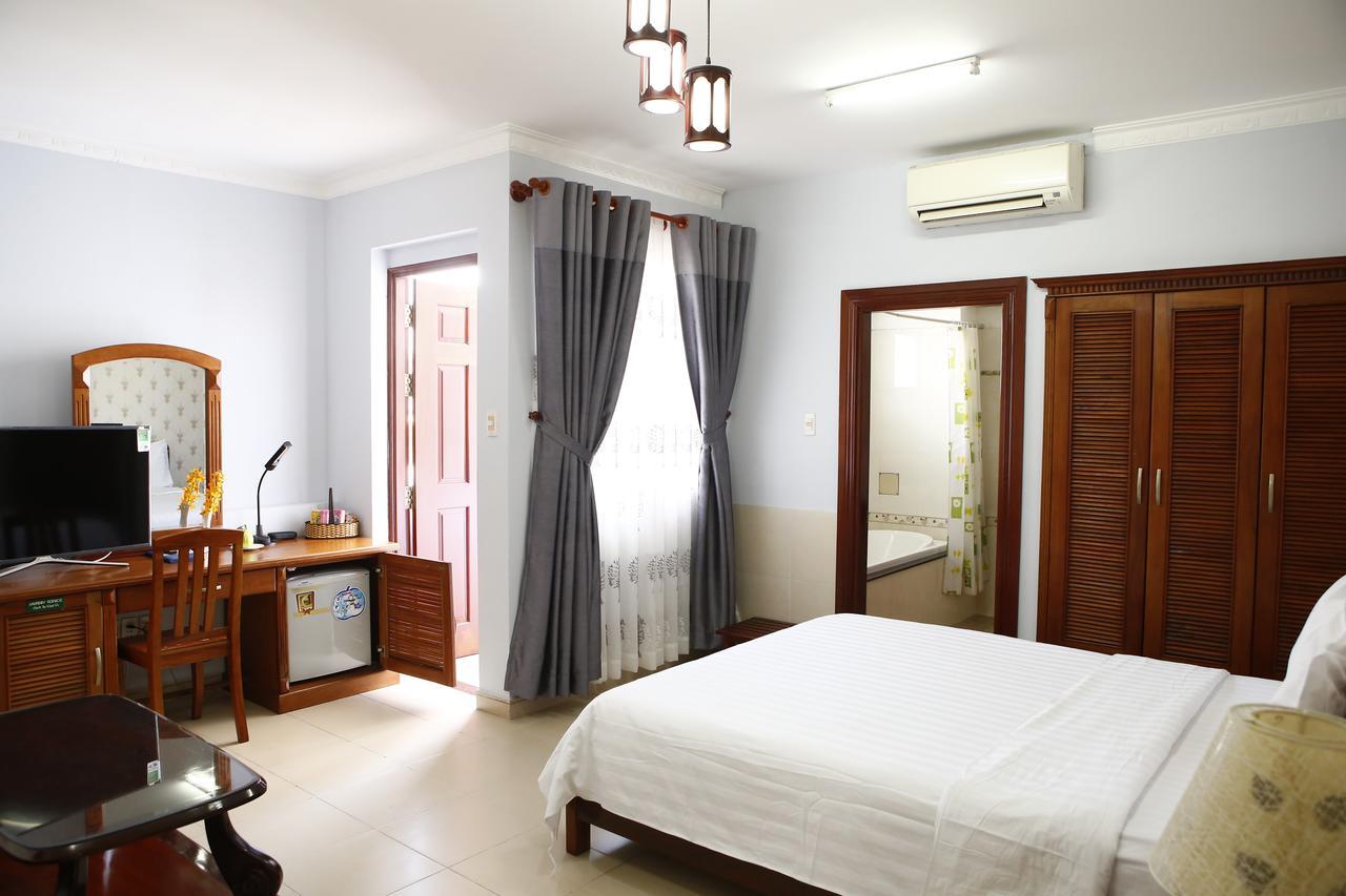 Phu An Hotel Хошимин Екстериор снимка