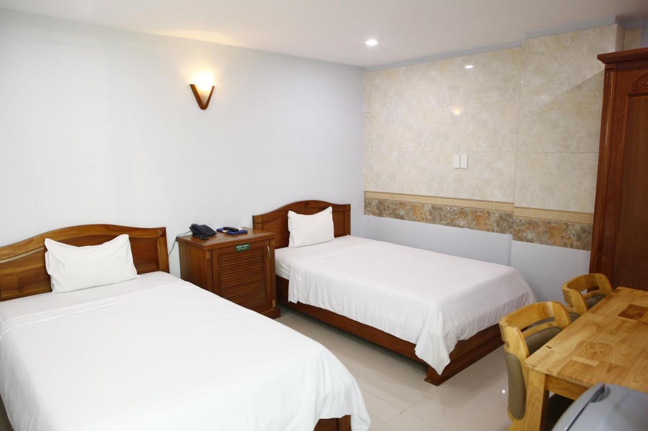 Phu An Hotel Хошимин Екстериор снимка