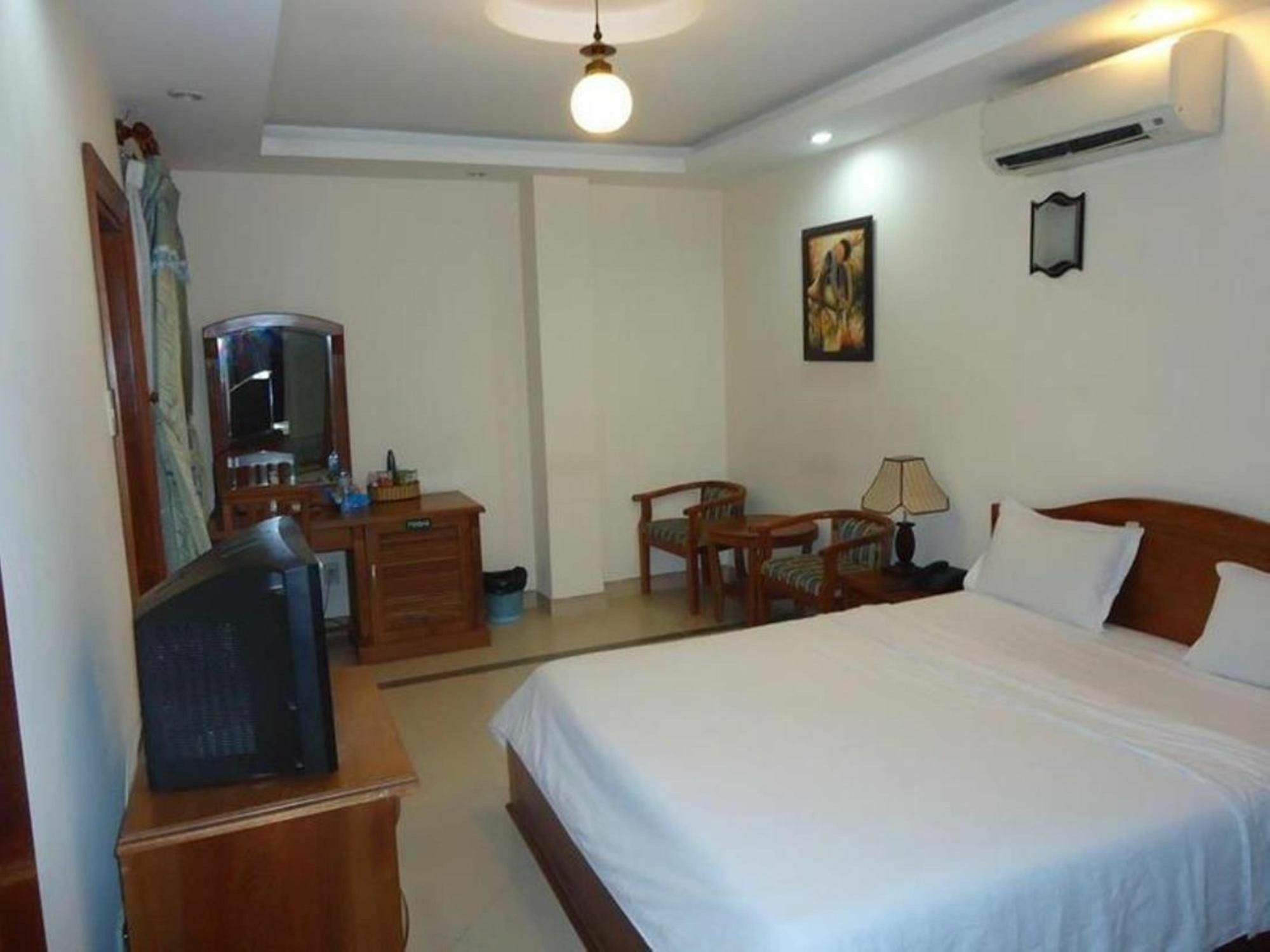 Phu An Hotel Хошимин Екстериор снимка